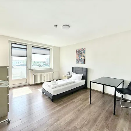 Lucky Three Apartment *