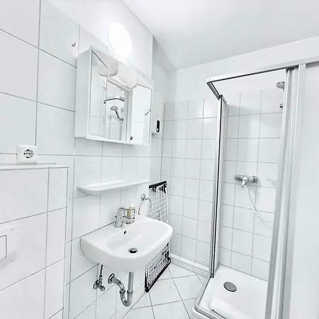 Lucky Three Apartment *